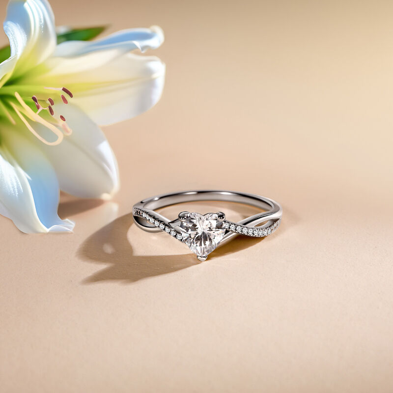 Jeulia Twist Hjärtslipad Sterling Silver Ring