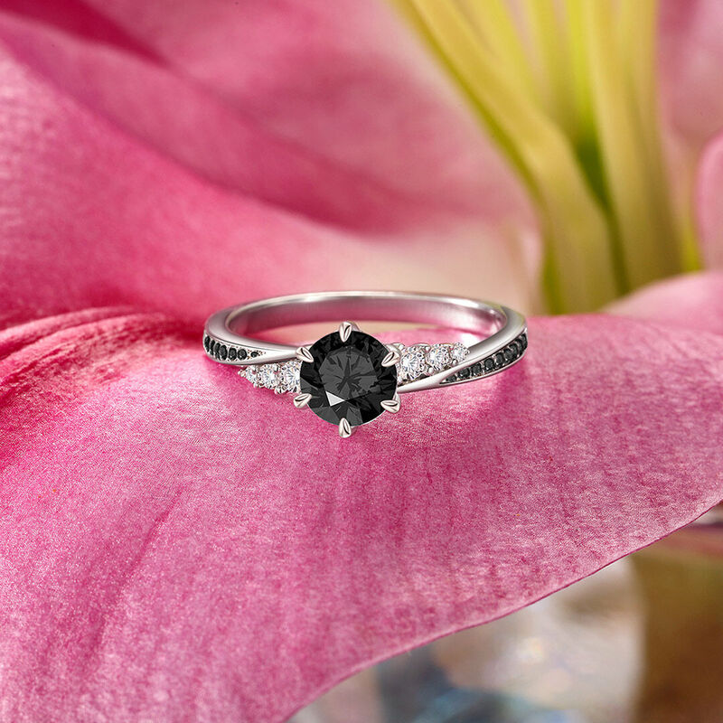 Jeulia Twist Simple Round Black Promise Ring