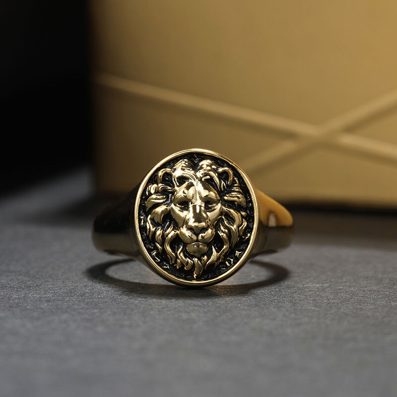 Jeulia "King of Beasts" Lion Gold Tone Sterling Silver Men's Ring