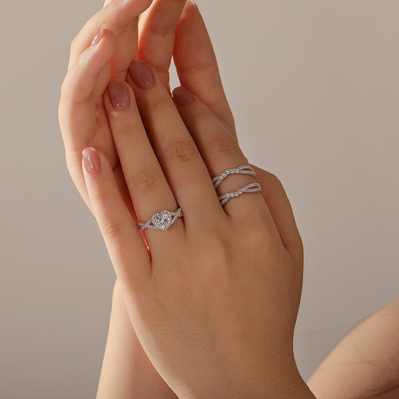 Jeulia Twisted Heart Halo Engagement Ring Set 2PCS