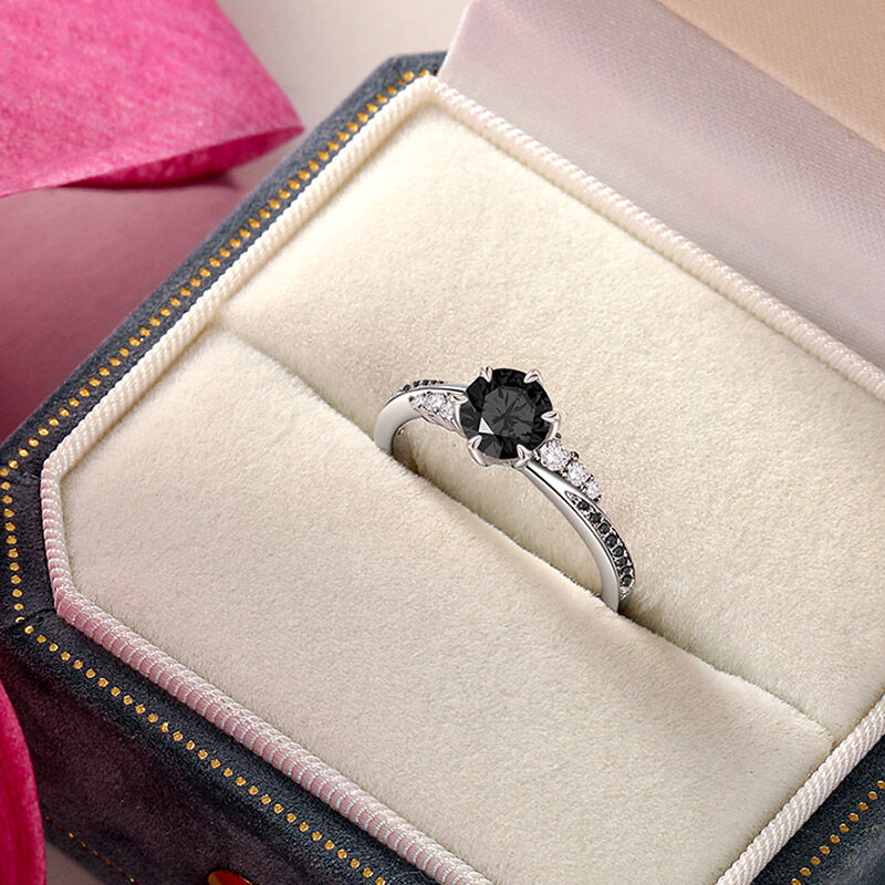 Jeulia Twist Simple Round Black Promise Ring