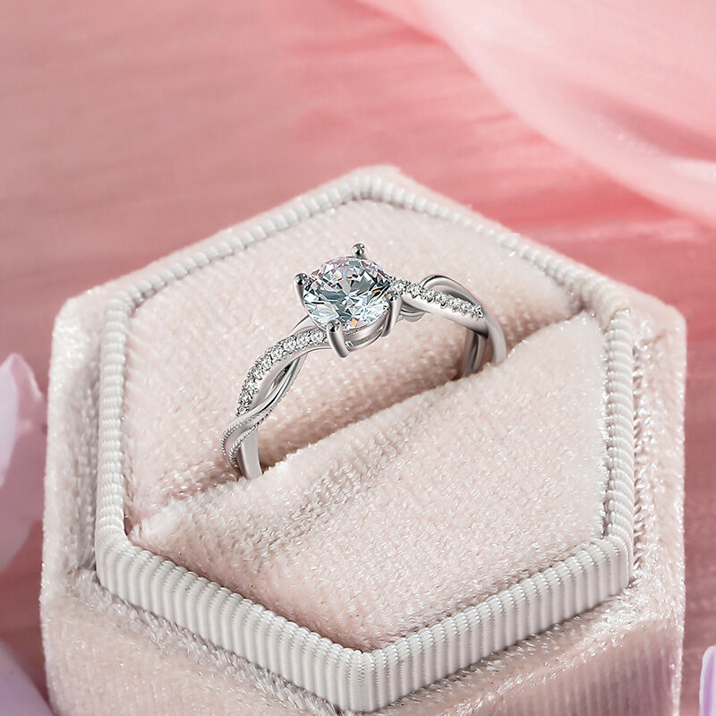 Jeulia Classic Custom Beaded Edge Twist Ring