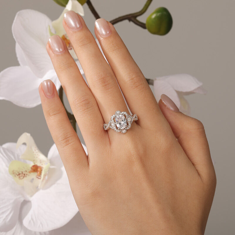 Jeulia Bague de Fiançailles Coussin Allongé à Symétrie Twist