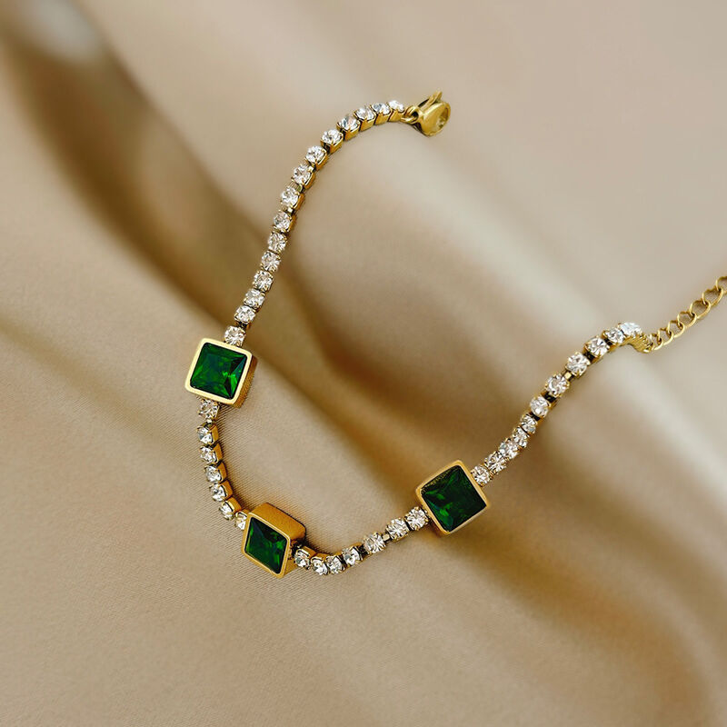 Jeulia Classic Emerald Titanium Steel Bracelet