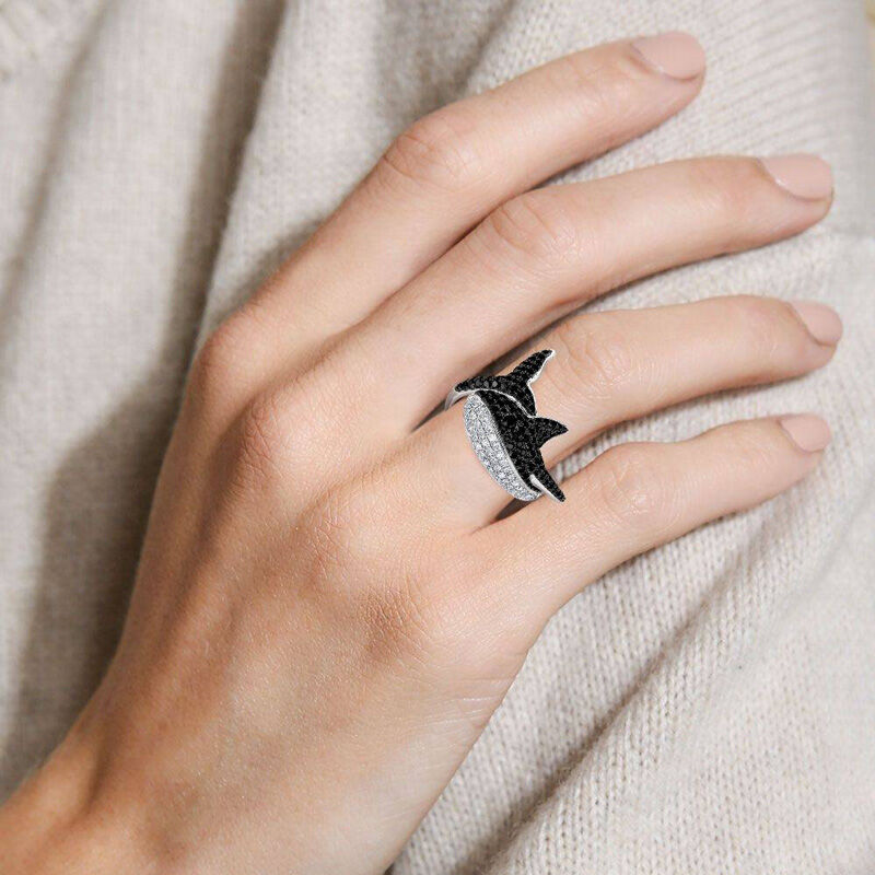 جوليا خاتم من الفضة الإسترليني بتصميم الحوت "حامي المحيط"
