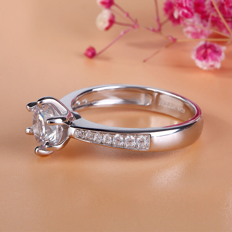 Jeulia Classic Round Cut Sterling Silver Ring